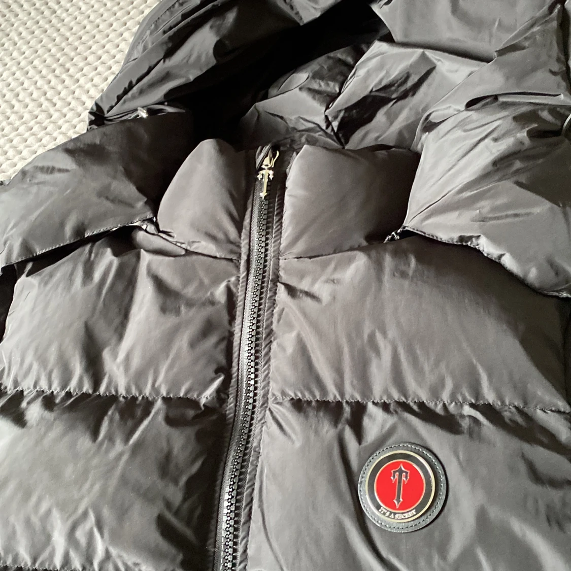 Trapstar jacka storlek xs pris  3990 - 91