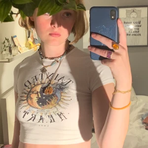 Crop top - Crop top med sött lite bohemiskt tryck på