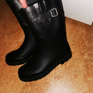 Nya fodrade galon  - Fodrade galon stövlar vattentäta storlek 36