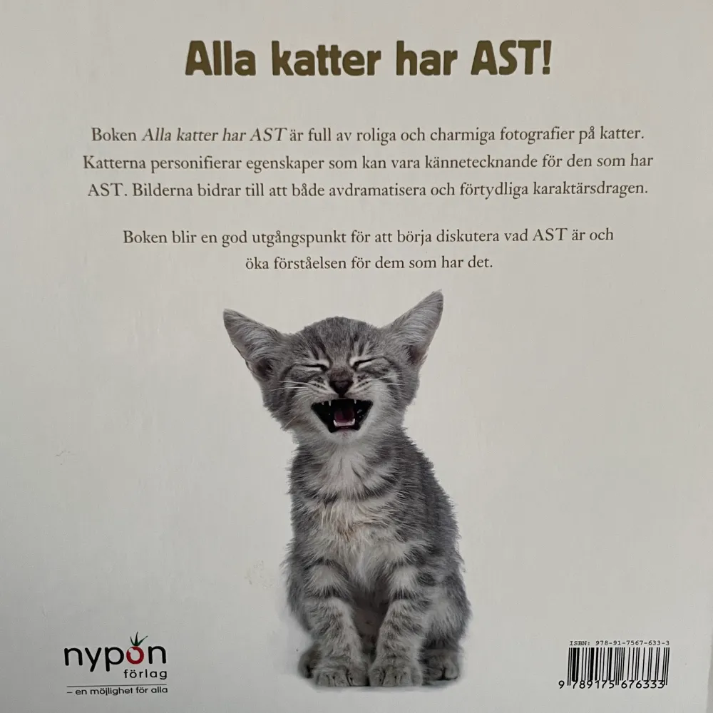 En bok som handlar om katter som har Ast  Bild 2 för mer info. Övrigt.