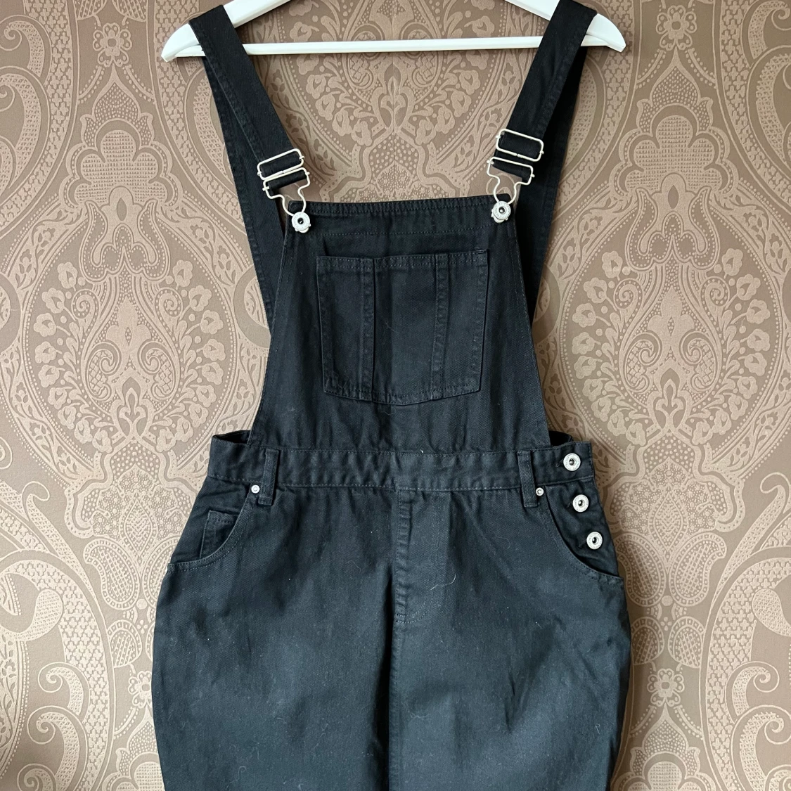 Hängselklänning svart - 90