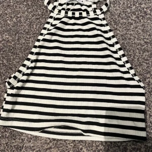 Zara topp - En zara topp oanvänd, i strl xs. 