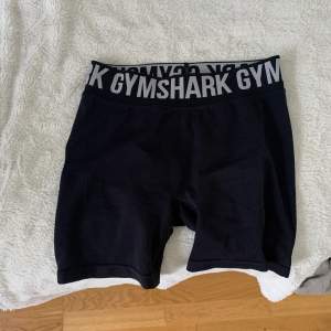 Storlek s, snygga svarta shorts fepn Gymshark. 