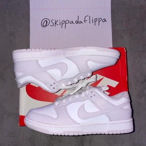 NIKE dunk low ”venice” - Helt nya Nike dunk low ”venice” i originalkartong. 