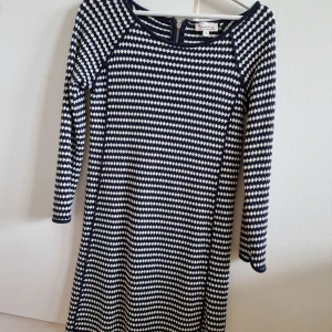 Klänning från Bondelid (MQ). Storlek xs.  - Passar perfekt året runt. I väldigt bra skick 