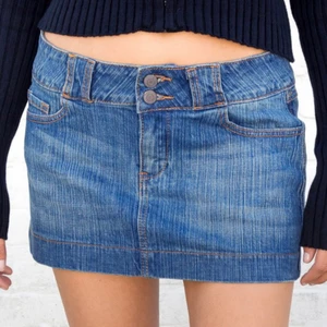 Brandy kjol - Helt ny kjol från Brandy Melville som endast är testad. 💗 längd: 30 cm, midjemått: 78 cm. Nypris ca 293 kr 