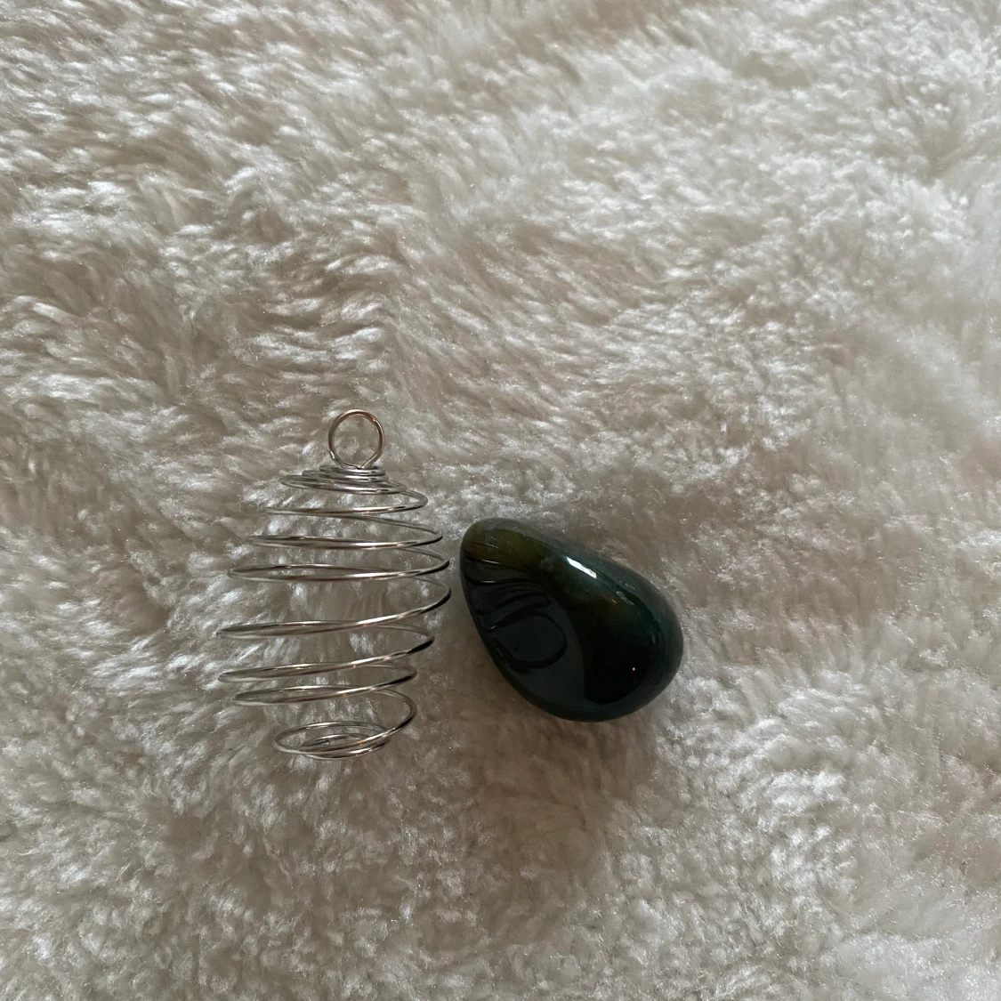 En kristall med en grej man kan he den i