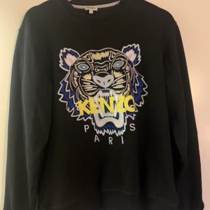Kenzo tröja - Kenzo sweatshirt Storlek M, sitter mer åt S hållet