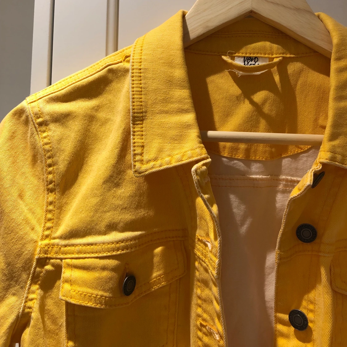 Gul jeansjacka  - 91