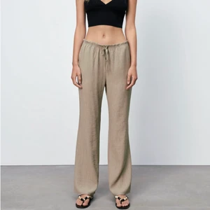 Linnebyxor från zara, M - Oanvända linnebyxor från zara i storlek M (köparen står för frakt