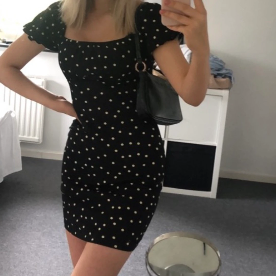 Prickig klänning - 90