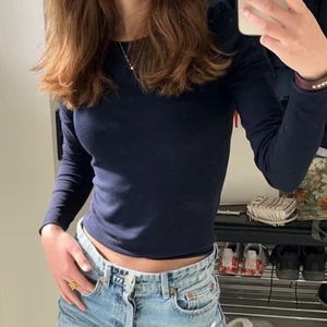 Zara tröja - Säljer denna såå snygga tröjan från zara som är knappast använd❤️‍🔥