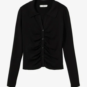 Skjorta - Tröja med superfin passform som tyvärr inte kommer till användning längre. Köpt för 400kr, fint skick