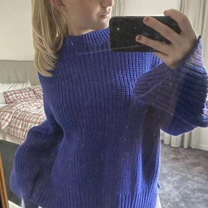 Stickad tröja  - Stickad tröja från Gina💙 aldrig använd så är i ny skick 