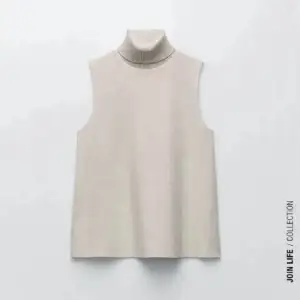 Första bilden är från hemsidan, min är grå!!💖Säljer denna snygga tröja från zara då jag har två likadana! Använd ett fåtal gånger men ser ut som ny! BYTER INTE!💙💙