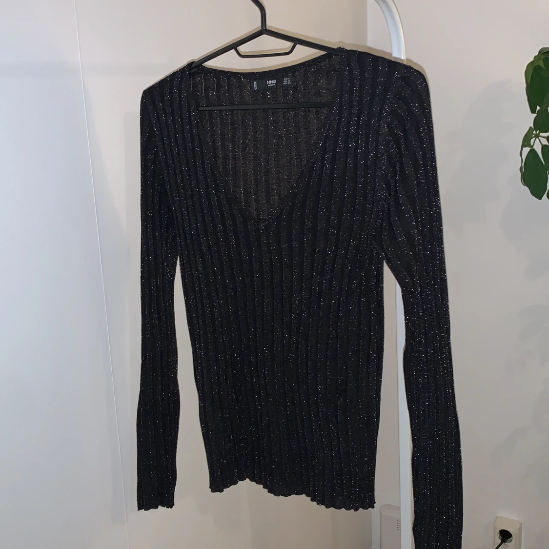 Festlig top i svart (storlek S)