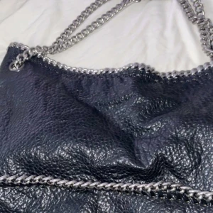 Tiamo väska - En stor tiamo väska i bra skick. Nypris: 599kr