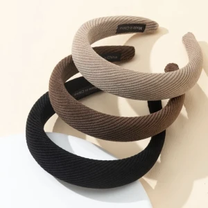 Diadem - 4 diadem - helt nya, endast testade. 30 kr st eller 80 kr för alla  + frakt