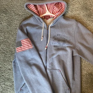 Oversized hoddie  - En hoddie från Ralph lauren 