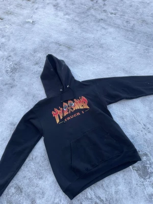 Thrasher hoodie - Säljer den då den ej Kmr till användning🫶🏽
