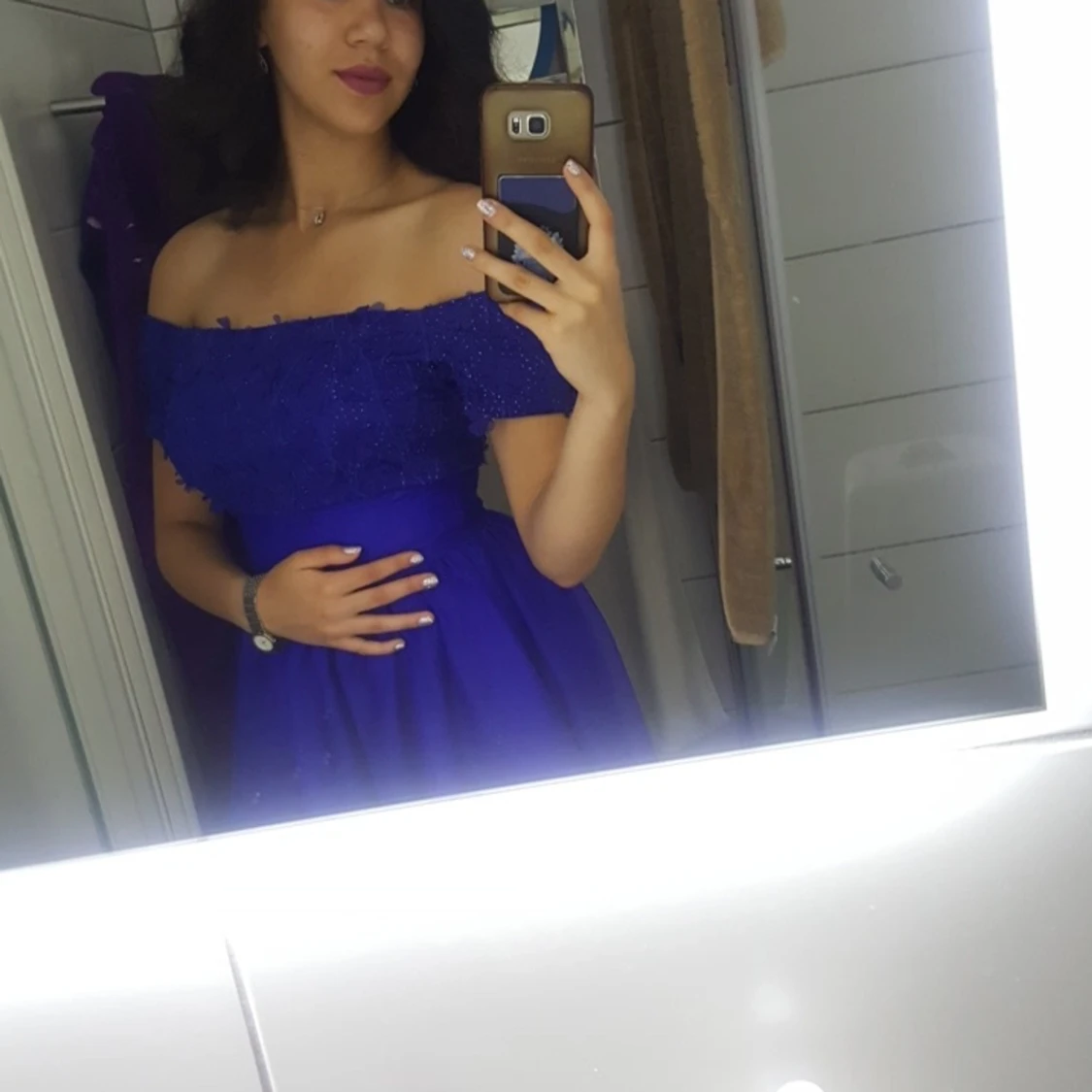 Blå balklänning säljes