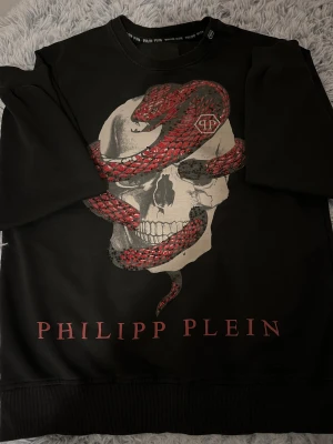 Märkeskläder  - Säljer dessa Akopia märkeströjer för endast 300-450kr i stl XS/S/M. (Snabb affär) pris kan alltid diskuteras. 