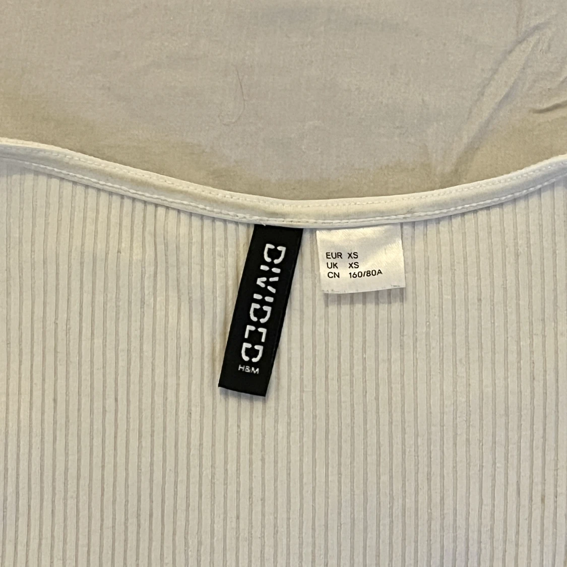 Vit ribbad topp / tröja - 91