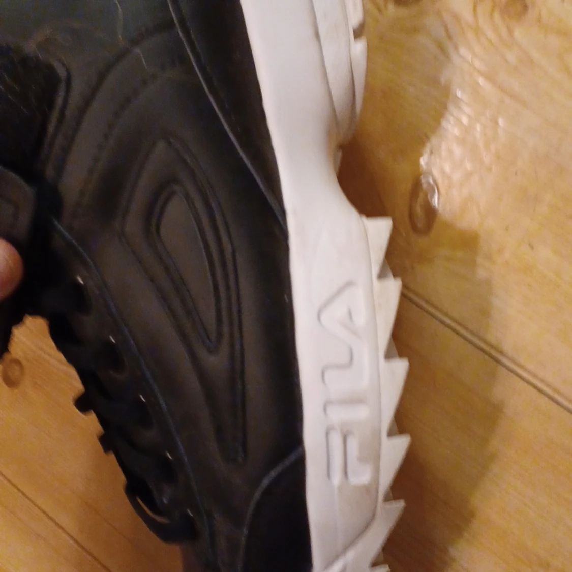 Fila strl 41 mer som 40. - 90