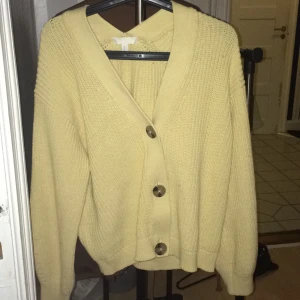 Kofta H&M - Fint skick, lite oversized