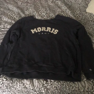 Morris tröja - Mörkblå Morris tröja. Köparen står för frakten!💙