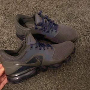 vapormax  - säljer mina vapormax limited edition, köpta i oslo JD, kommer inte till användning 