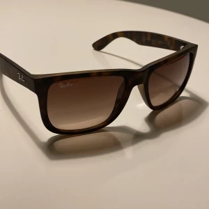 Ray-ban - Solglasögon Ray-ban, brun melerade 