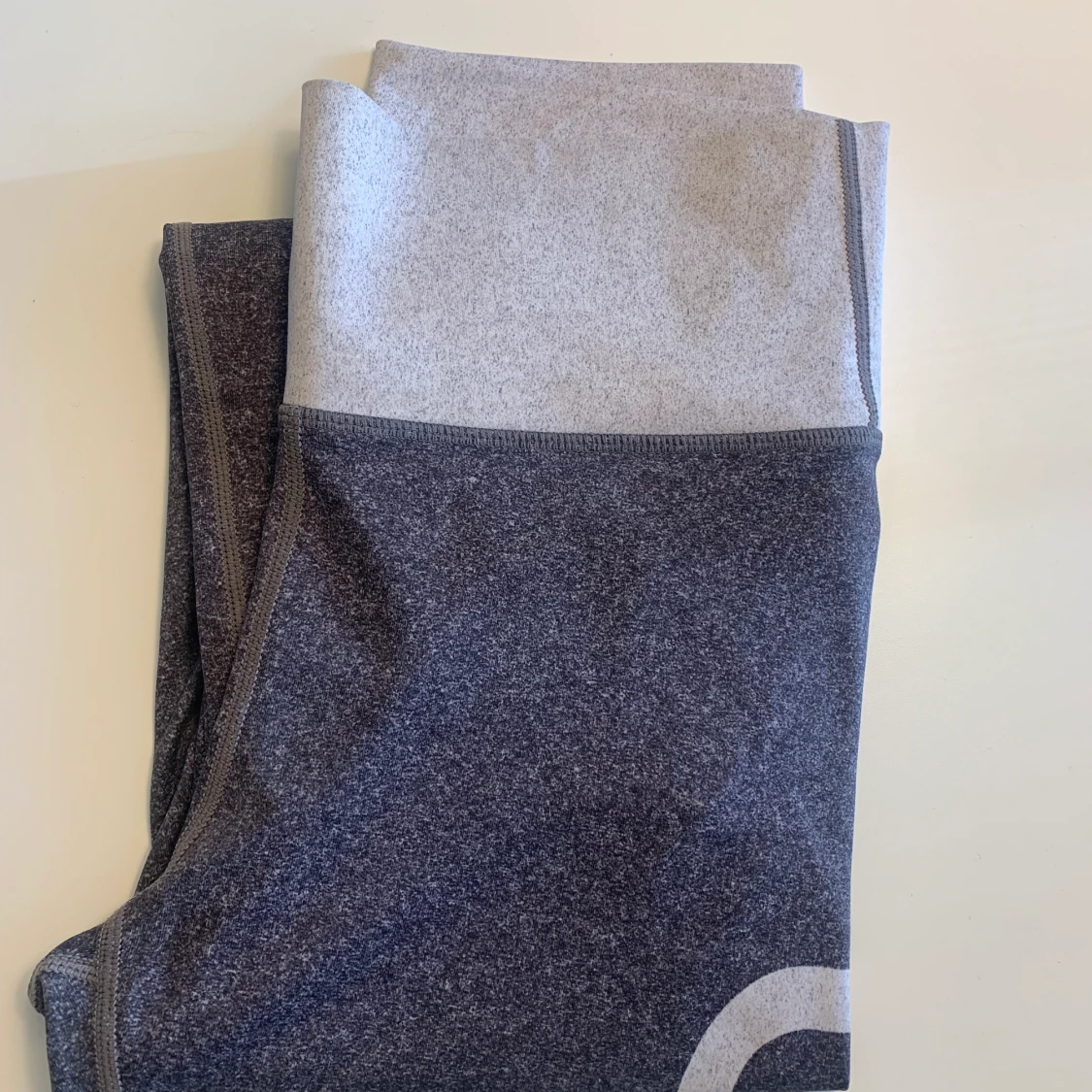 Aimn träningstights storlek S - 90