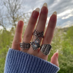 ringar  - !sålda! Ringar i metall, 20kr styck eller alla för 70kr, aldrig använda för att de var för stora för mig🥰 