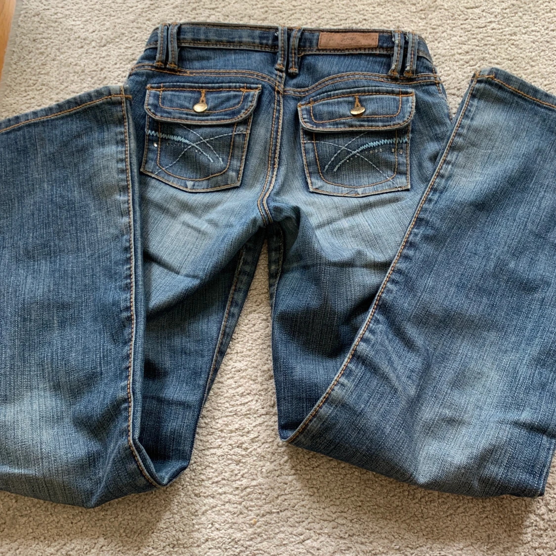 Lågmidjade jeans / low waisted 