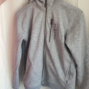 Sail racing  - Stolek 160 begagnad men fint skick. Är 166 och har s i kläder 