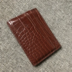 Plånbok  - Snygg enkel plånbok i en härlig brun färg