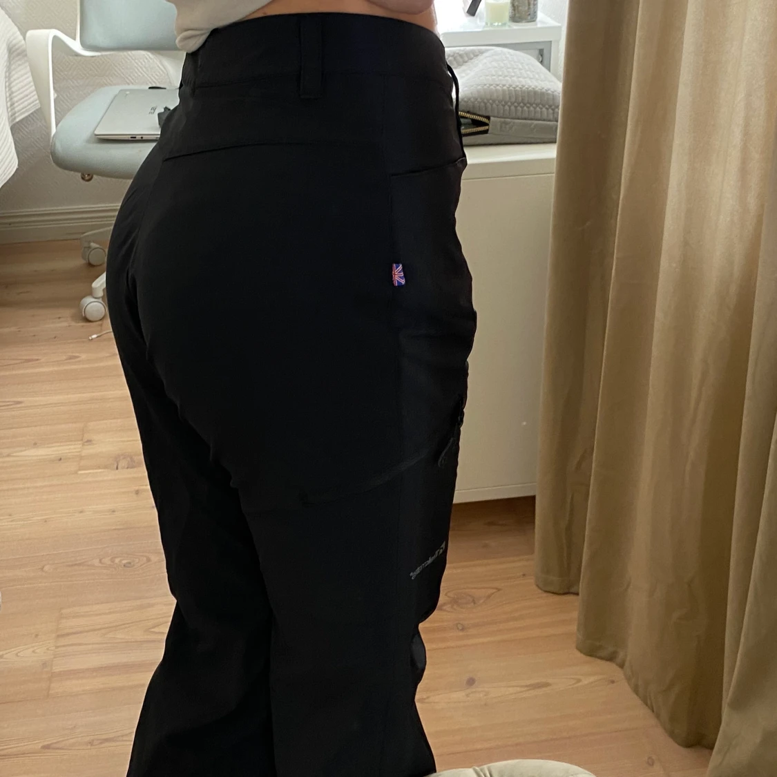 Vindbyxor (haglöfs liknande) - 90