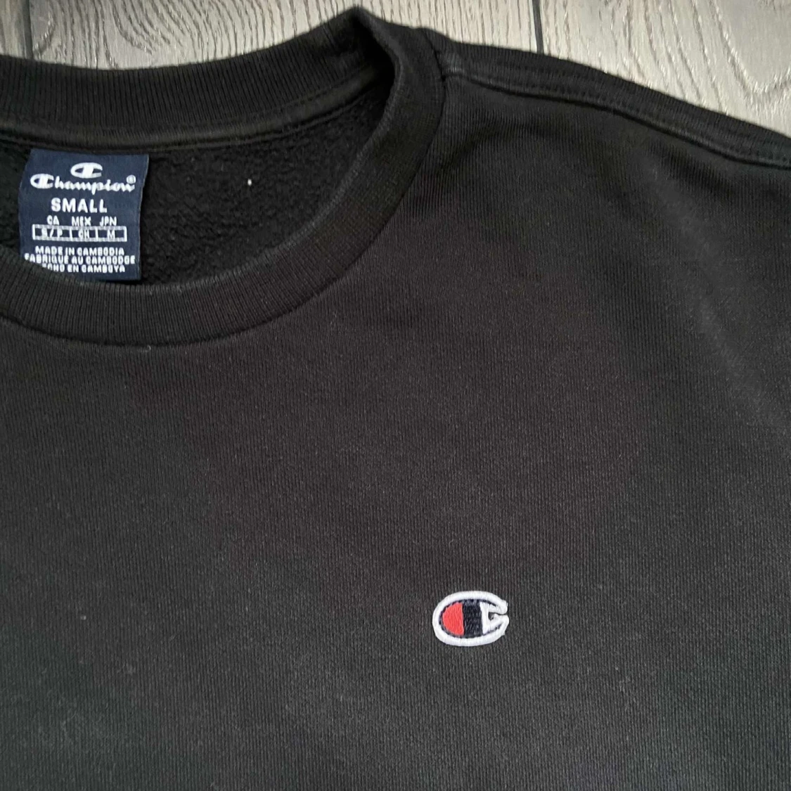 Champion Sweatshirt  - 90