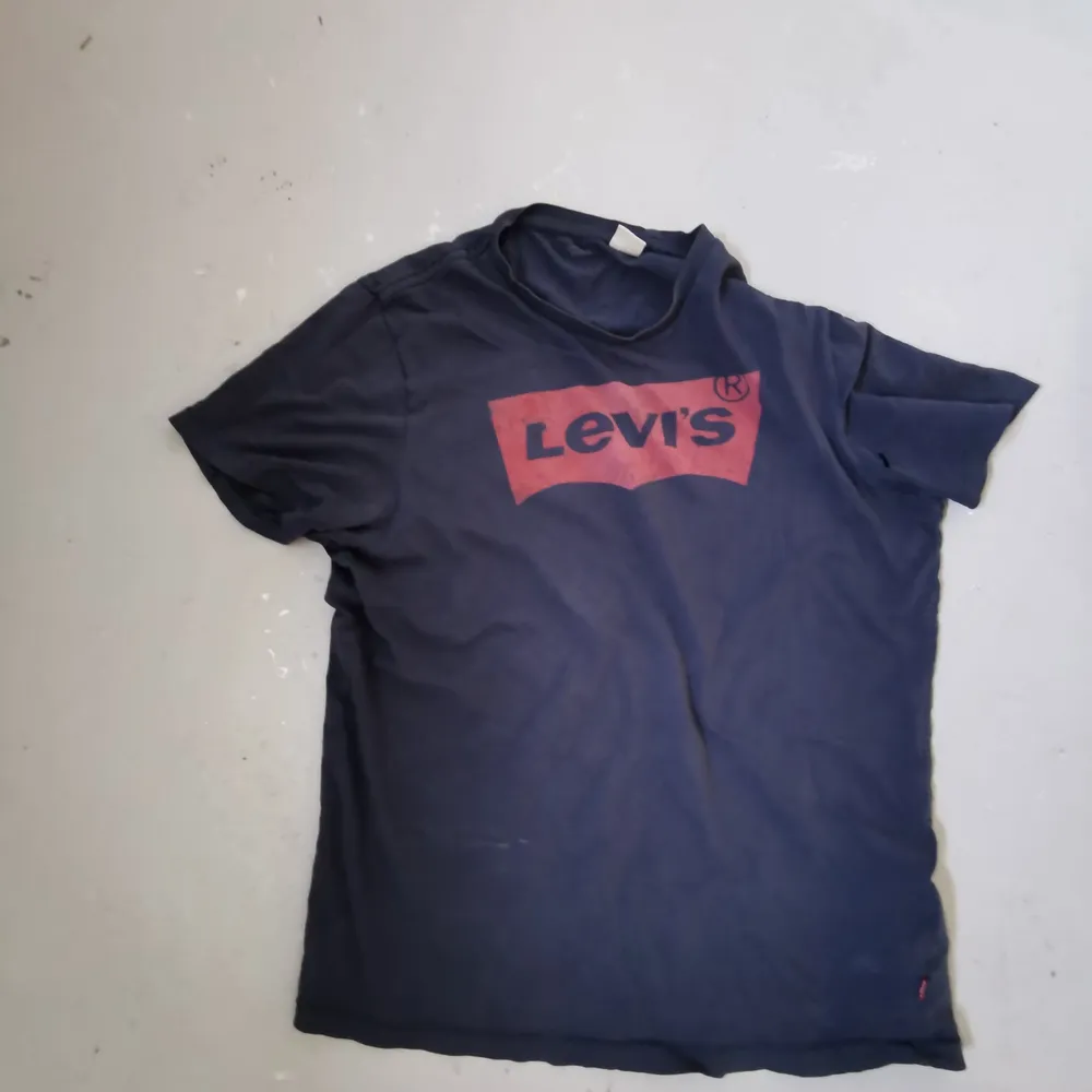 Levis t shirt strl s. T-shirts.