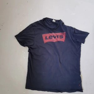 Levis t-shirt strl S - Levis t shirt strl s