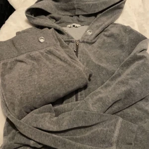 Mjukis set storlek xs  - Set från Gina tricot, använt men bra skick