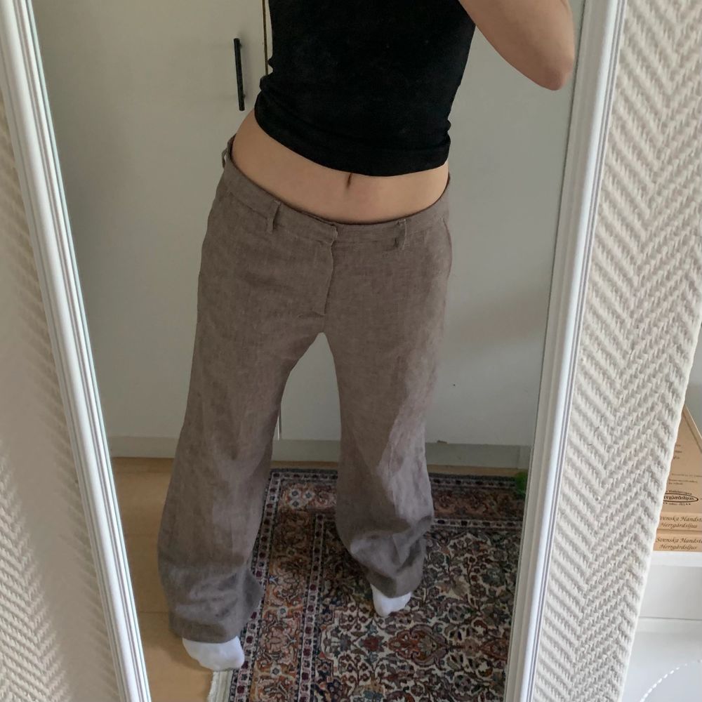 Superfina baggy kostymbyxor i linne❤️❤️ väldigt nice långa på mig som är 172🤩🤩. Jeans & Byxor.