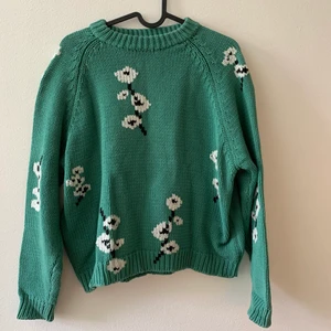 Stickad tröja  - Stickad tröja från Carin Wester. strl: m 