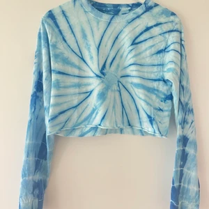 Tie dye topp - Super cool vintage topp! Härliga blå färger 💙💙