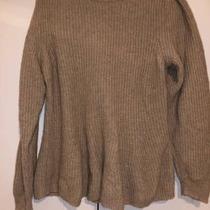 Beige tröja - Har använts ett par gånger 