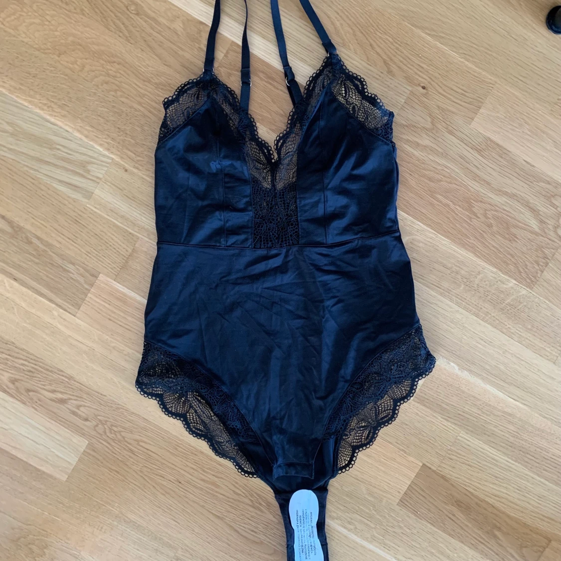 Svart topp, NYSKICK - 91