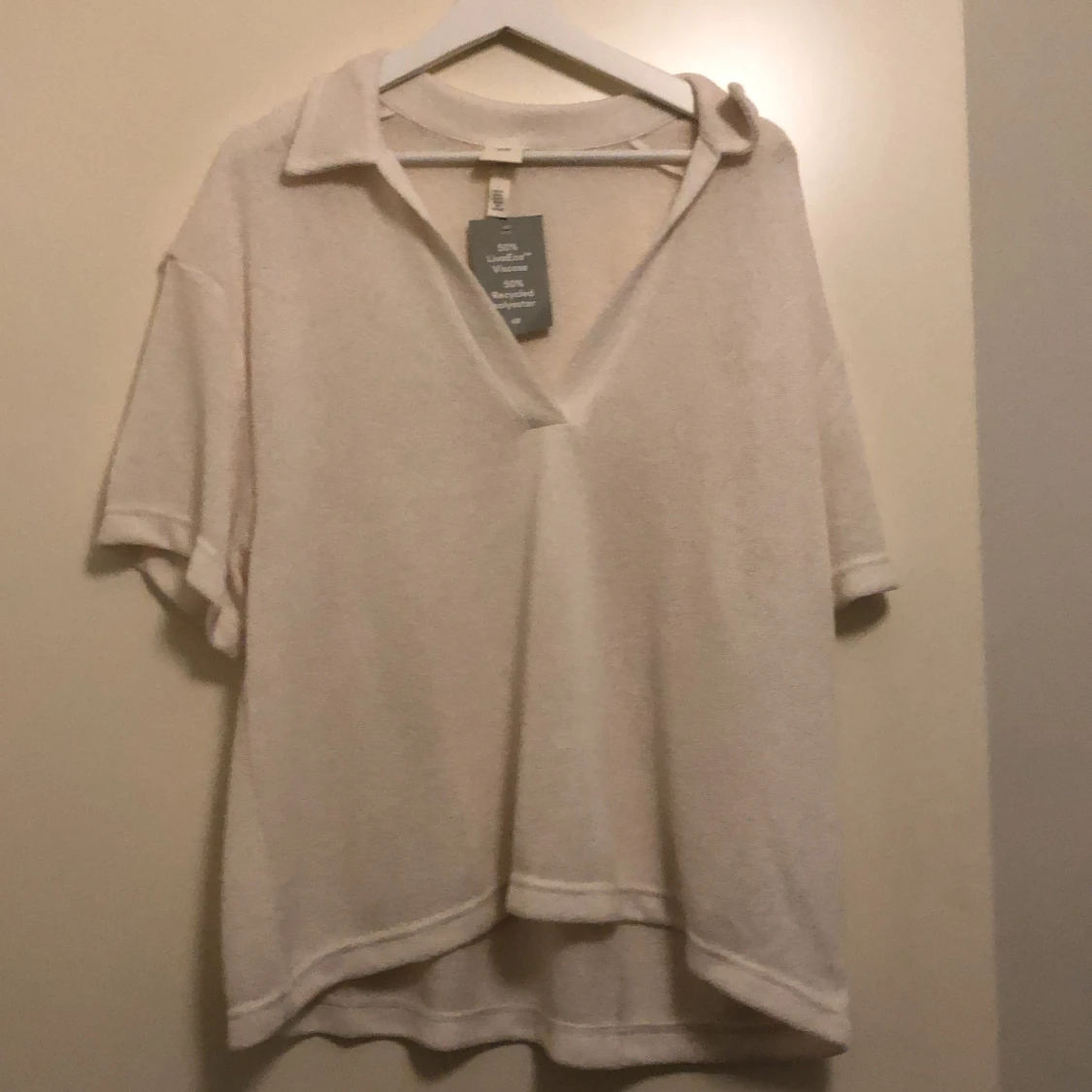 Tunn finstickad skjota