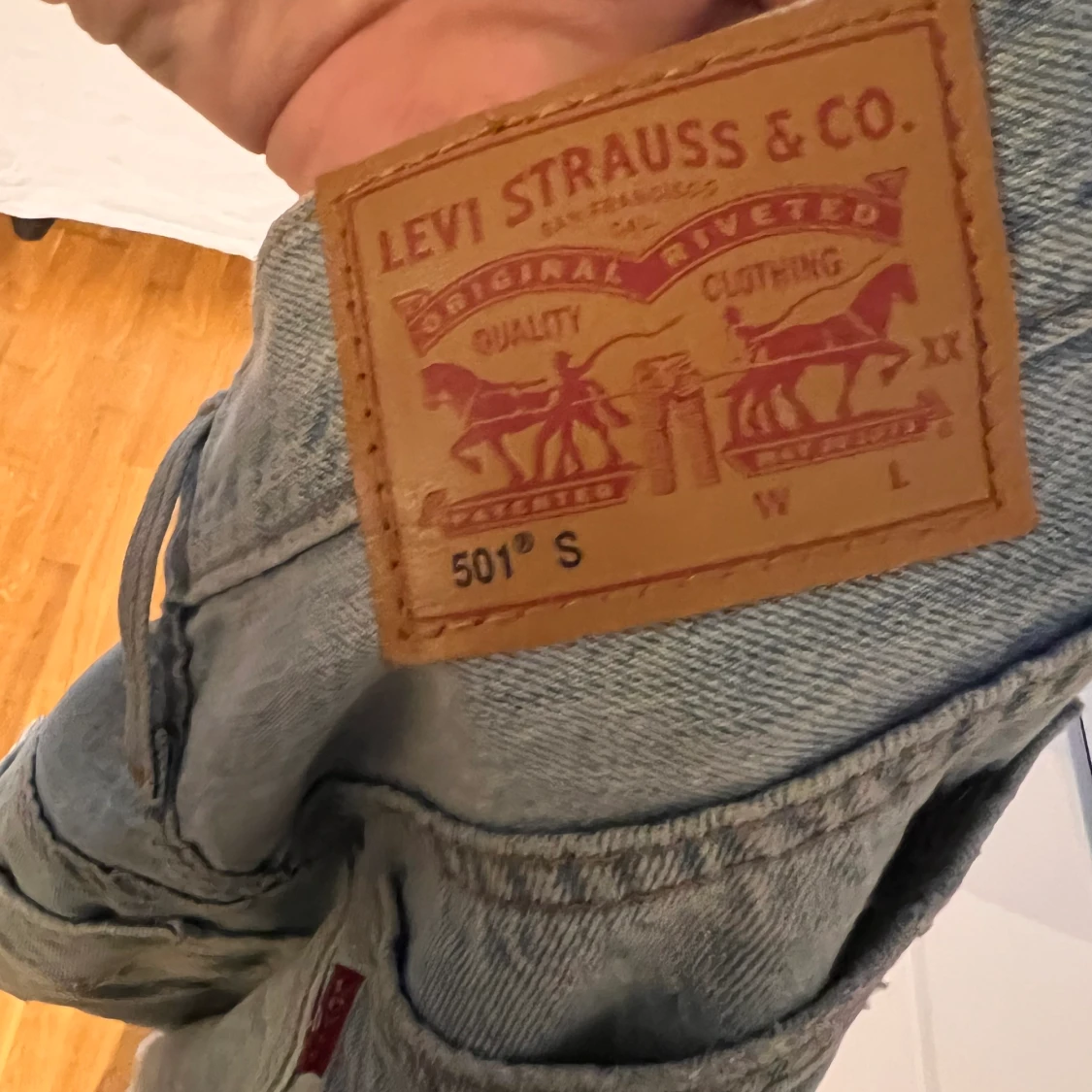 Levis jeans håliga 501S
