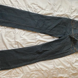 Edc by esprit lowrise - Jättefina lowrise bootcut byxor från edc by esprit som tyvärr inte används så mycket längre